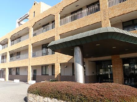 和歌山市船所の入所定員150名の老健。職種を越えて仲が良い、明るく活気ある施設です。