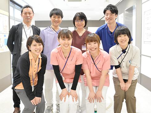 残業月5時間以内で休暇もたっぷり。継続的な成長を応援する介護クリニカルラダーを導入。