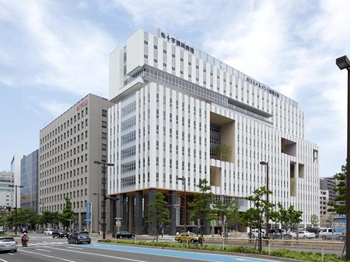 桜十字福岡病院の11F~13Fにあります。明るい雰囲気の、学べる施設です。