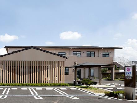 入居者様の生活が少しでも楽しくなるように、スタッフが力を合わせています。