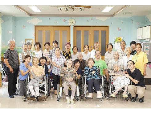 高座郡寒川町の特養です。未経験・無資格が7割以上。ネイル・服装自由な職場です。