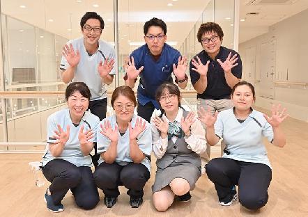 2022年6月に「住吉駅」徒歩6分の立地に新築移転。無資格・未経験から介護のプロへ成長できる環境。