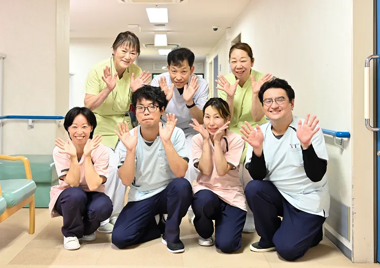 緑豊かな立地で穏やかな雰囲気の老健。人間関係良好で、有休取得率が高く、残業はほとんどゼロ！