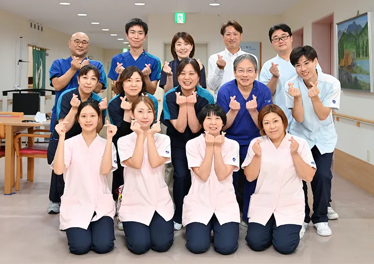 年間休日120日で、残業は月平均2～3時間。幅広い症状・目的の利用者様と関われます。