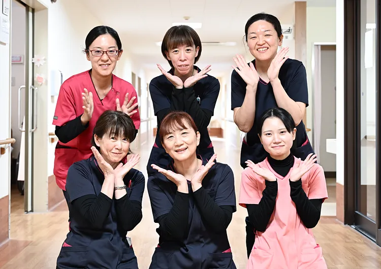 残業ほぼナシで、有休取得率も高い介護医療院。無資格・未経験OKで、子育てとの両立も応援。