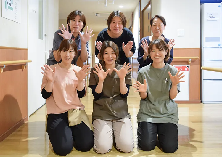 入居者様主体のケアを大切にするユニット型特養。残業少なめで、介護業務未経験者も歓迎しています。