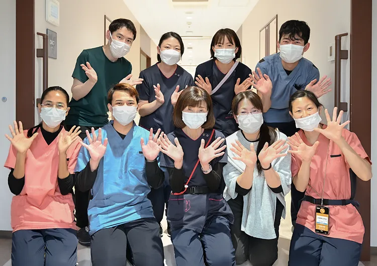 福利厚生が充実の、きれいで広々とした老健。子育て中の働き方の相談にも対応しています。